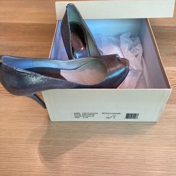 Michael Michael Kors York Platform Peep Toe Heels - Picture 3 of 7